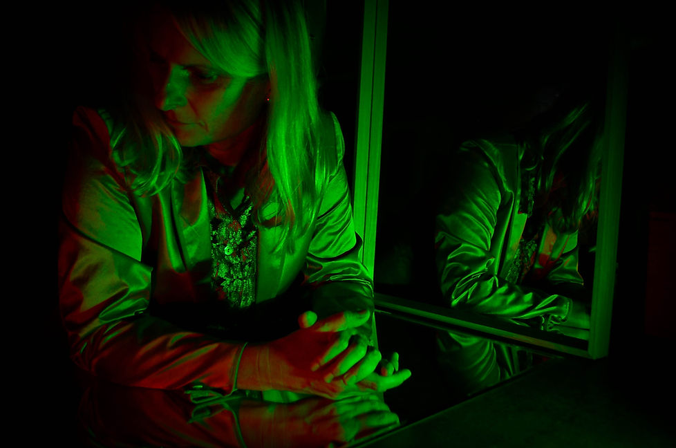 Catherine Schneider en création avec le piano octophonique